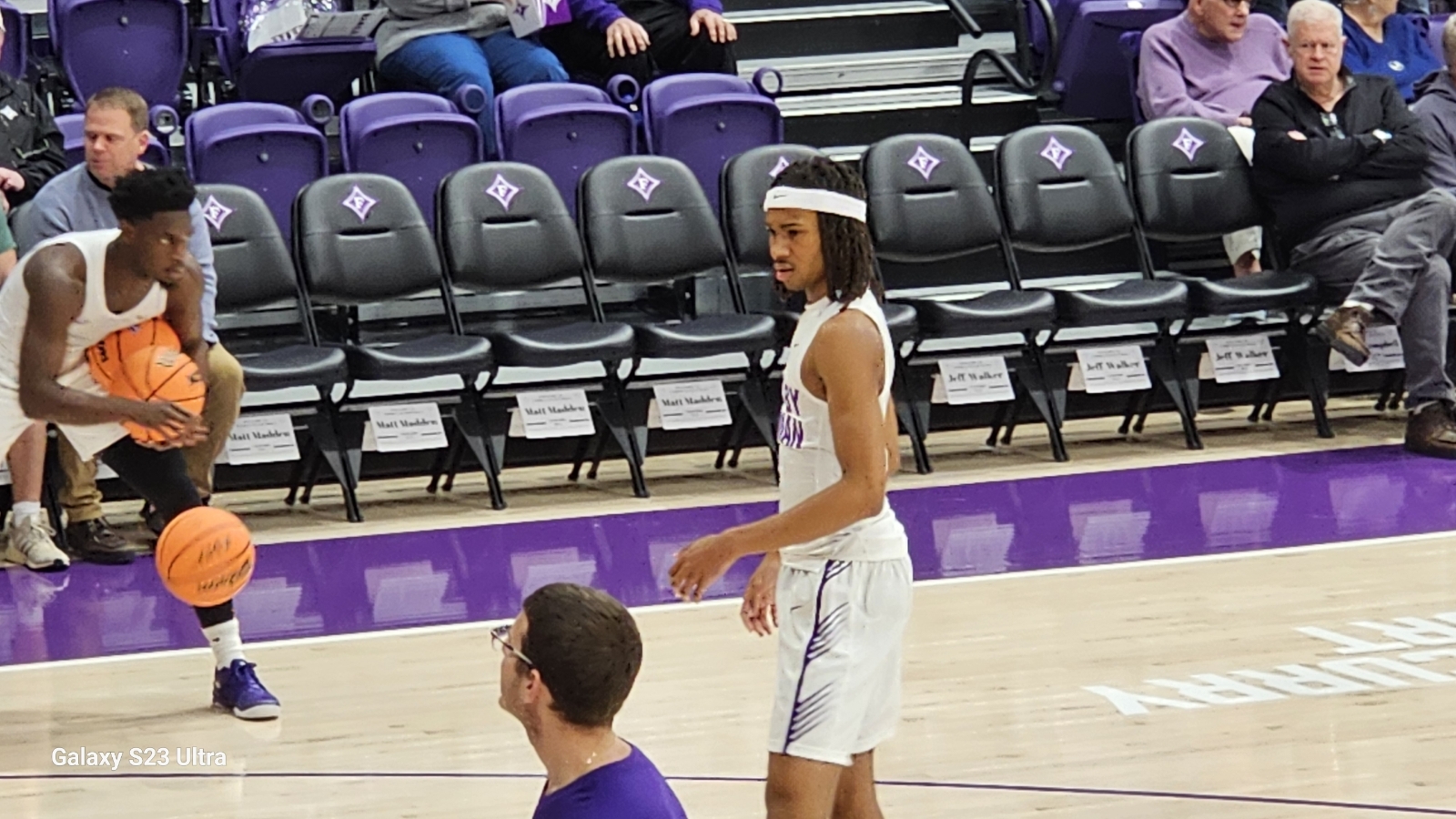 41B1989B-CDD4-4742-AC13-1C8175DDEFB0 1