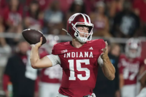 Mendoza looks to throw deep in BIG 10 title game!