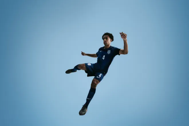 Tyler Adams debuting the USNMT new Stars kit ahead of the World Cup