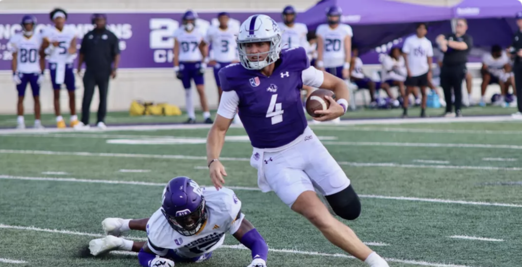 Stone Earle takes it to the house in 52-23 rout of North Alabama in UAC conference play. 
