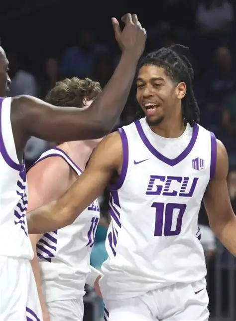 Jaden Henley #10 for Grand Canyon University