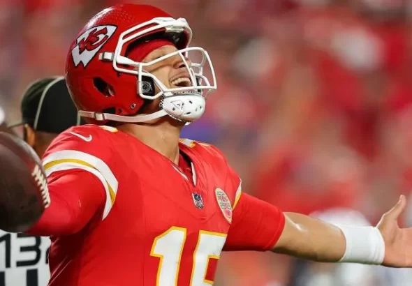 PATRICK MAHOMES KANSAS CITY CHIEFS