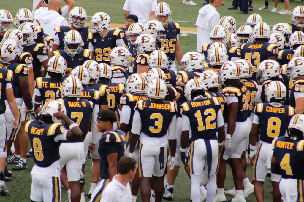 ETSU Bucs Pre-Game Huddle